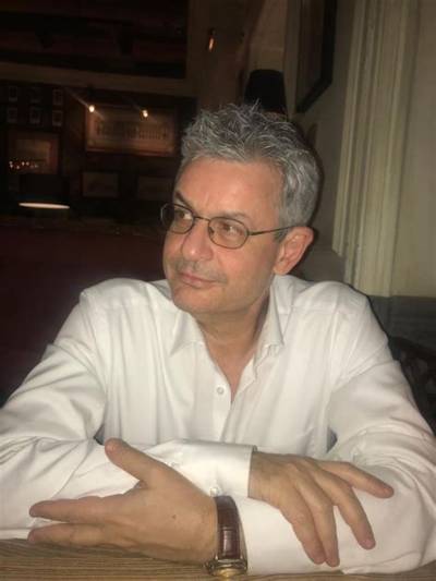 Sam Vaknin