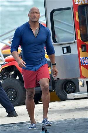 Sexy Celebrity Legs - Hot Guys in Shorts