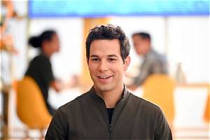 Skylar Astin Brother – Meet Jace & Milan Lipstein, Age & Parents