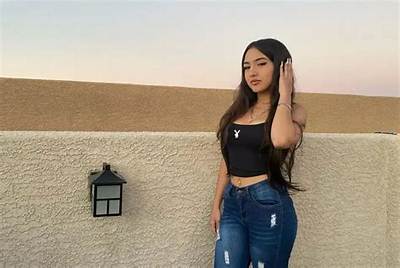 Sophie Magallon Height, Weight, Net Worth, Age, Birthday, Wikipedia, Who, Nationality, Biography