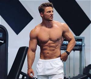 Steve Cook's Current Age: Tracing the Journey of the Renowned American Bodybuilder - Sarkariresult