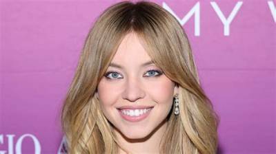 Sydney Sweeney Looks So Different as a Brunette While Filming New Movie ‘Eden’ | Movies, Sydney Sweeney | Just Jared: Celebrity News and Gossip