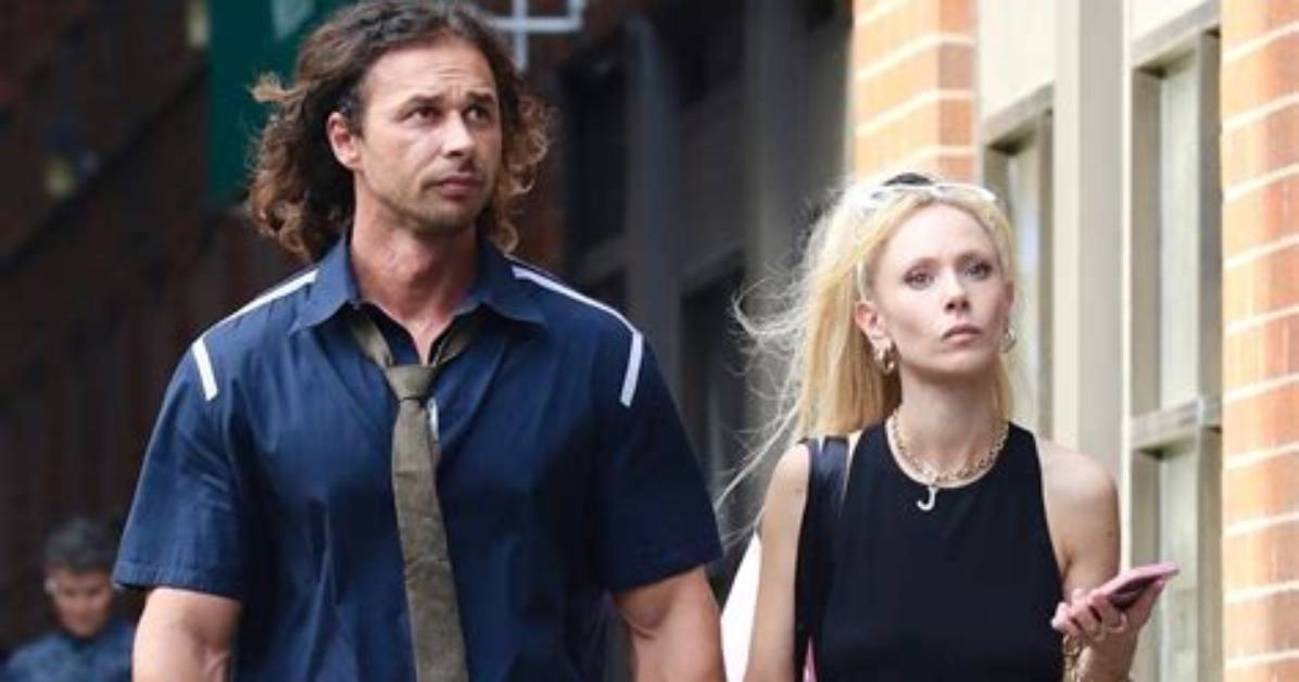 Ted Lasso’s Juno Temple Spotted with Mystery Boyfriend in Nyc (Photos) | Juno Temple | Just Jared: Celebrity News and Gossip