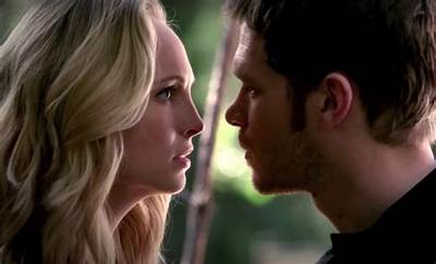 'The Originals' Creator Julie Plec Thought Klaus and Caroline Ending up Together Would 'Dishonor Stefan'