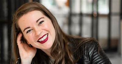 Tori Dunlap's Tips on Money Management, Saving, and Investing (Exclusive)