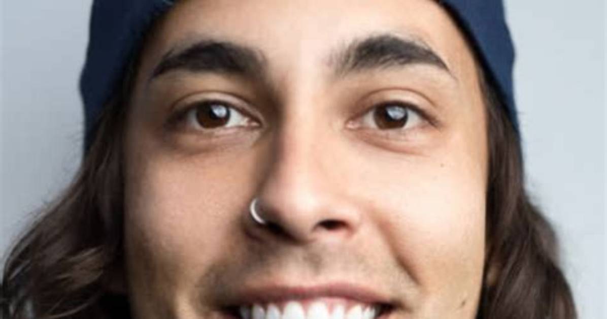 Vic Fuentes Bio, Wiki, Age, Height, Family, Girlfriend, Kellin Quinn, Songs, and Net Worth.