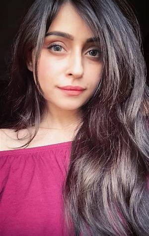 Vitasta Bhat Height, Weight, Net Worth, Age, Birthday, Wikipedia, Who, Nationality, Biography