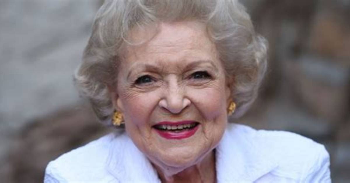 Watch Betty White Pay Tribute to Queen Latifah in the Most Betty White Way Ever