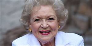 Watch Betty White Pay Tribute to Queen Latifah in the Most Betty White Way Ever