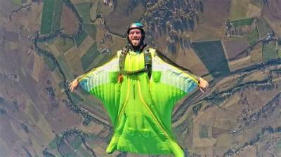What Happened to Chris Byrnes? Green Flying Dude Death After Wingsuit Failure