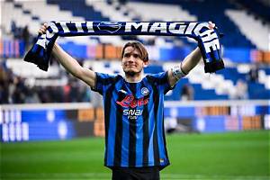 What Is Marten De Roon's Salary per Week?