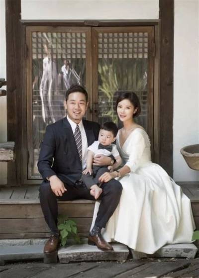 Who Are Hwang Jung Mins Parents? Hwang Jung Min Biography, Parents Name, Nationality and More