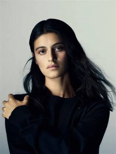 Who Is Anya Chalotra? Full Biography, Age, Boyfriend, Family, Net Worth