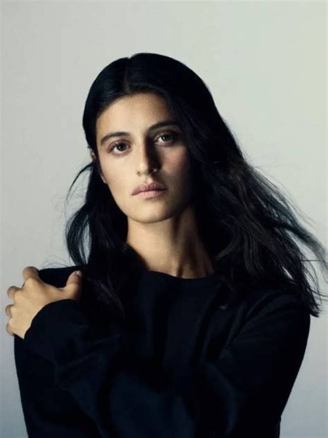 Who Is Anya Chalotra? Full Biography, Age, Boyfriend, Family, Net Worth