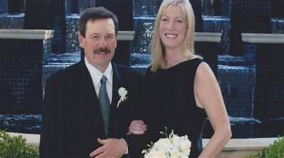 Who Is Linda Opdycke? Multimillionaire Wally Opdycke Daughter and Mark Stover Murder Case Details