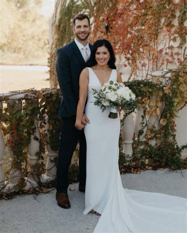 Who Is the Wife of Colin Poche? His Parents, Family, Salary and Jersey