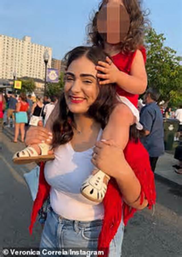 Who Is Veronica Correia? Portugese Fan Threw 36G Bra at Drake During It’s All a Blur Concert
