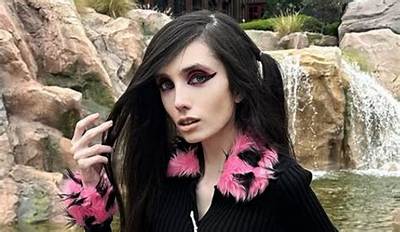 Who Is Youtuber Eugenia Cooney? Wiki: Age, Early Year's, Weight, Anorexia, Death & Now