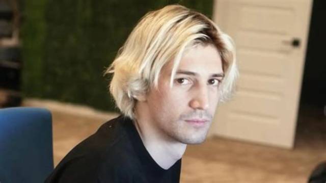 XQc Net Worth; Know All About How Much This Twitch & Youtuber Makes