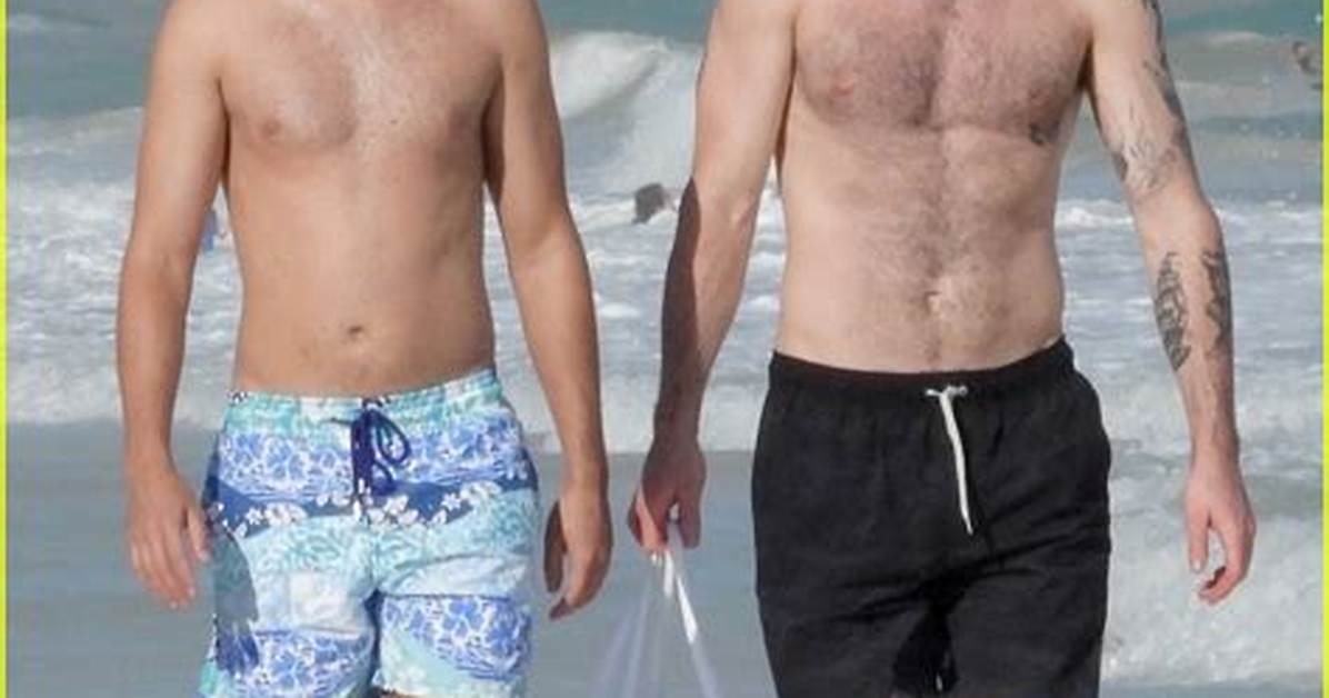 Zedd Goes Shirtless for a Walk on the Beach in Tulum | Shirtless, Zedd | Just Jared: Celebrity News and Gossip