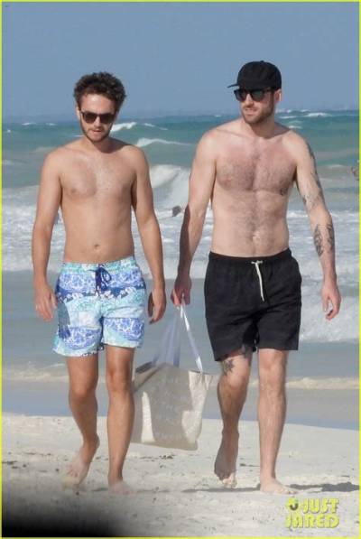 Zedd Goes Shirtless for a Walk on the Beach in Tulum | Shirtless, Zedd | Just Jared: Celebrity News and Gossip